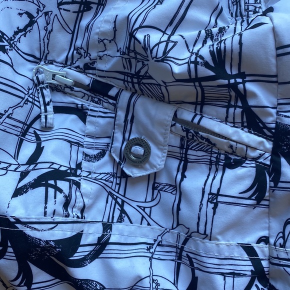 ☮️☮️☮️☮️Core powder room winter jacket very small stain on the inside ☮️☮️ 9/10 - Picture 13 of 16